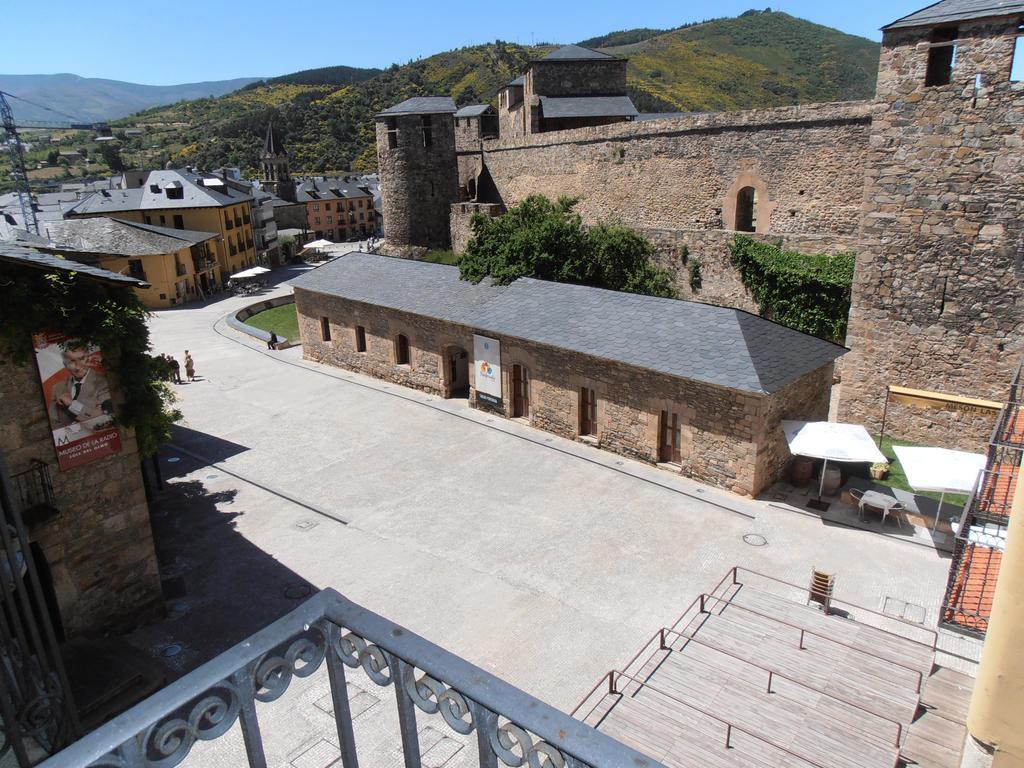 פונפרדה Hostal Virgen De La Encina חדר תמונה