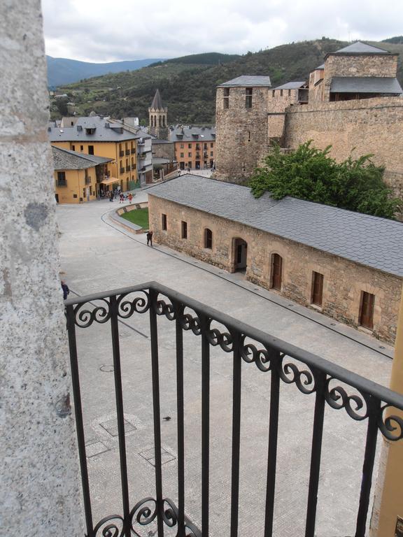 פונפרדה Hostal Virgen De La Encina חדר תמונה